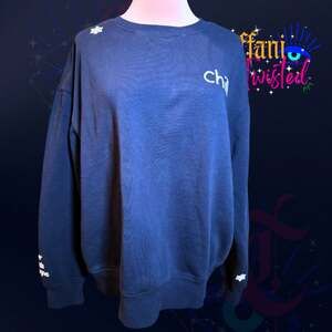 Wildfox “Chill On Mountain Time” Embroidered Sweatshirt NWOT Size Large